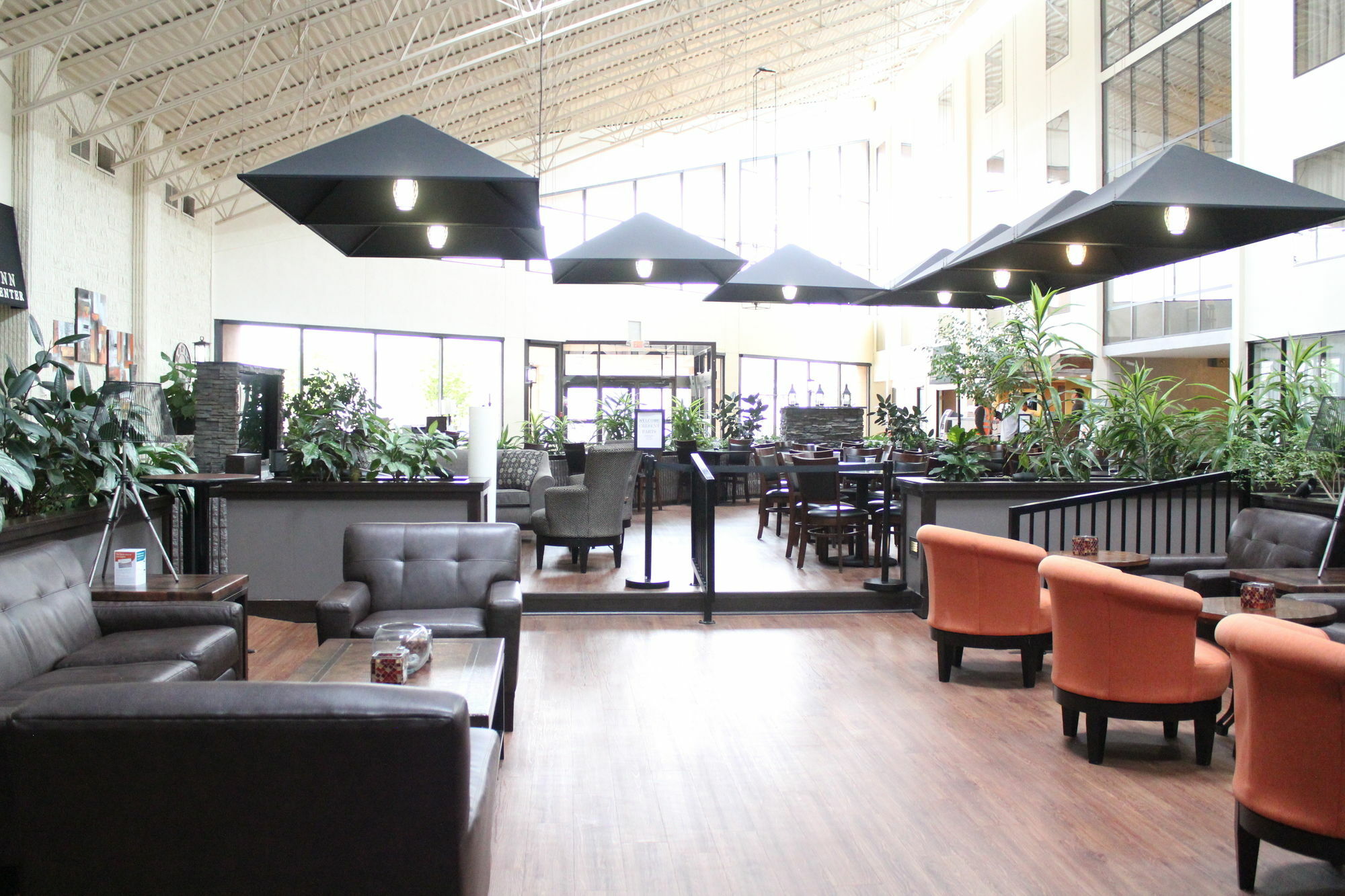 The Atrium Hotel On Third Quincy Exterior photo