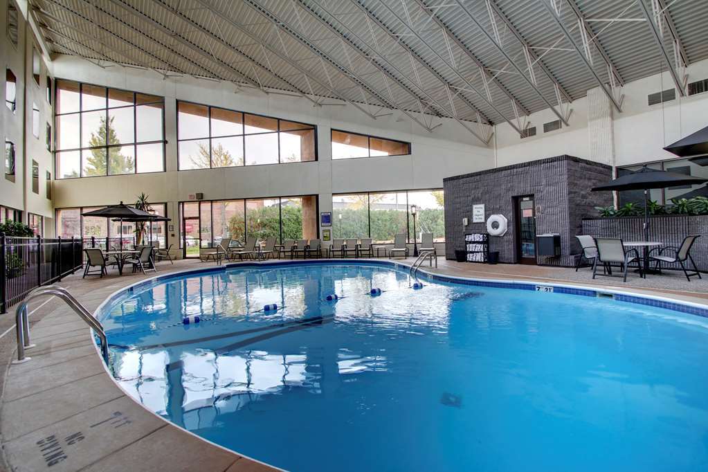 The Atrium Hotel On Third Quincy Facilities photo